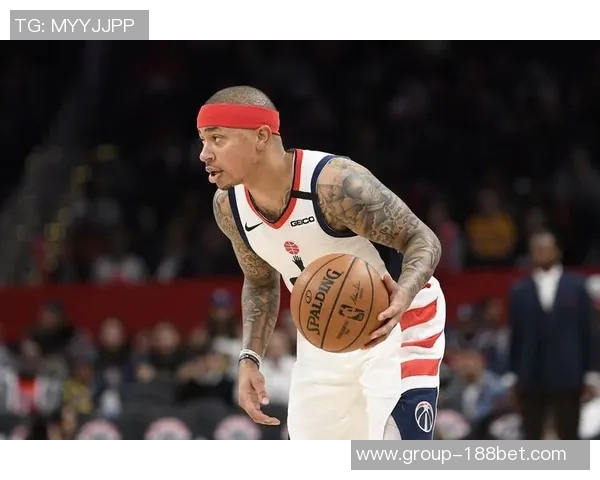 比甲比赛因球迷投掷水杯击中主裁在第87分钟意外中止引发热议 比甲比赛因球迷投掷水杯击中主裁在第87分钟意外中止引发热议