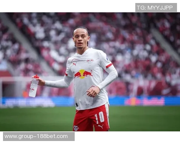 西蒙斯加盟热刺接过孙兴慜7号却17场未能破门引发热议